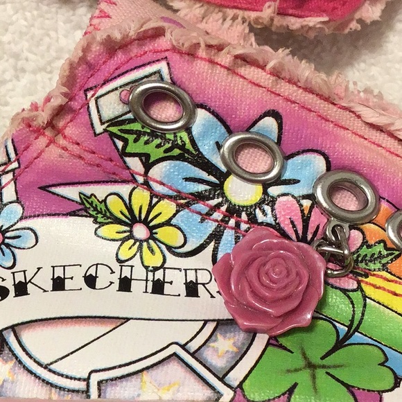 Skechers Girls size 3.5 slip on tennis shoes - Picture 4 of 8